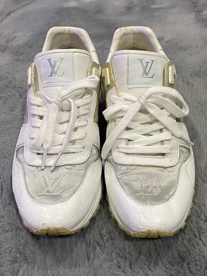 รองเท้าผ้าใบ Louis Vuitton ของแท้