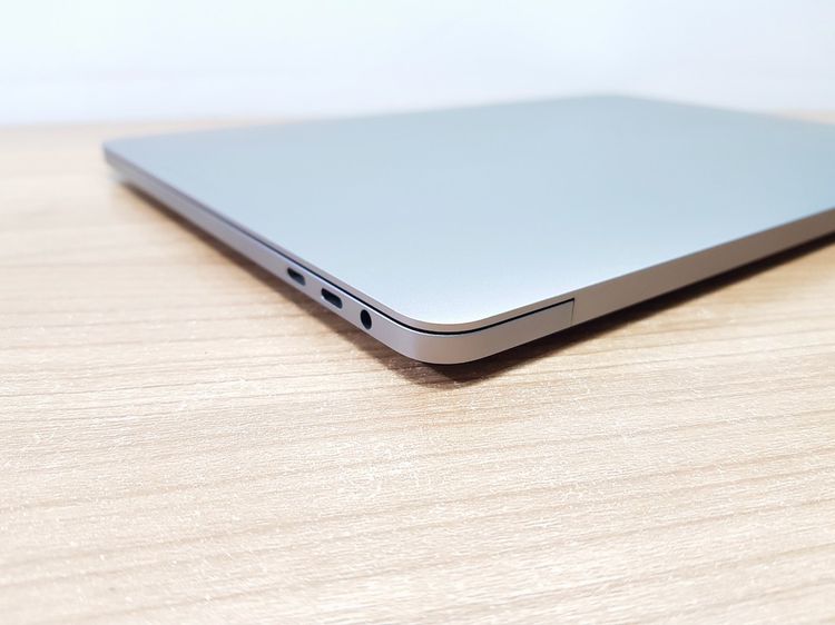 MacbookPro (Retina13-inch, 2018) Touchbar Quad-Core i5 2.3Ghz SSD 256Gb Ram 8Gb สีสเปซเกรย์ ครบกล่อง น่าใช้งาน รูปที่ 3