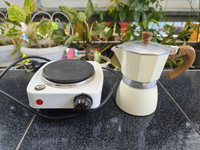 Moka Pot หม้อต้มกาแฟพร้อมเตาไฟฟ้า 500 W