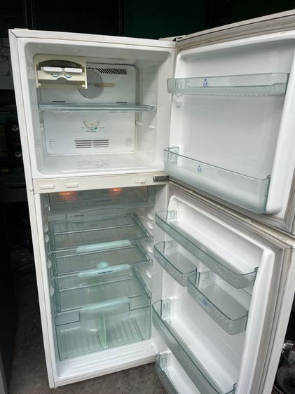 ขายตู้เย็นอีเล็คโทรรักษ์สองประตู รูปที่ 2