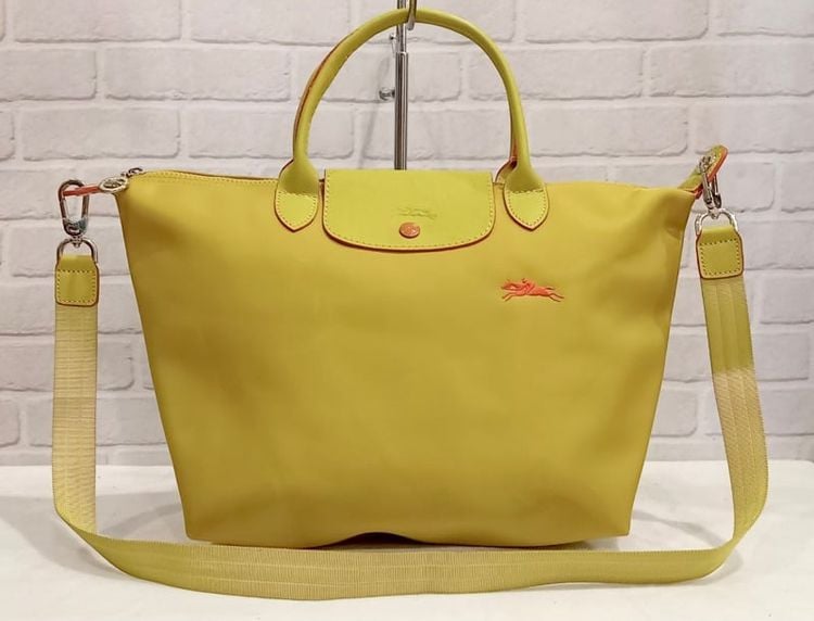 กระเป๋าสะพาย Longchamp สีเหลืองมัสตาด