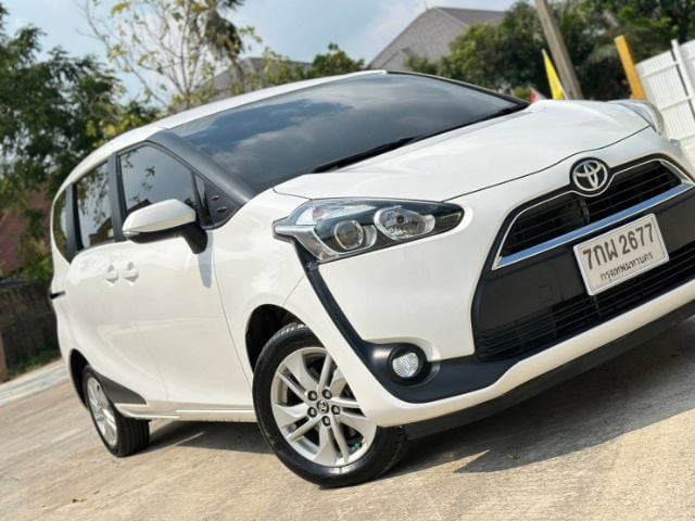 Toyota Sienta 2018 1.5 G Utility-car เบนซิน ไม่ติดแก๊ส เกียร์อัตโนมัติ ขาว