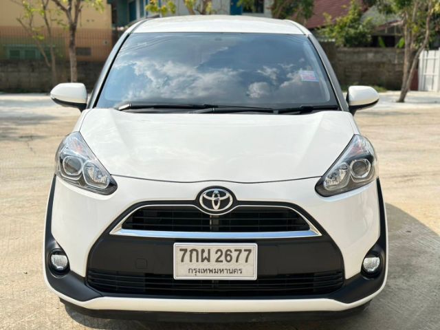 Toyota Sienta 2018 1.5 G Utility-car เบนซิน ไม่ติดแก๊ส เกียร์อัตโนมัติ ขาว รูปที่ 4