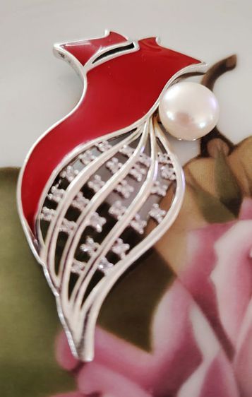 Sterling​ ​silver​ Red​ enamal เดรสแดงลงยา​
จี้​ เข็มกลัด​ สวยแซ่บบ​ 👄 April ​ ​vintage​ รูปที่ 4