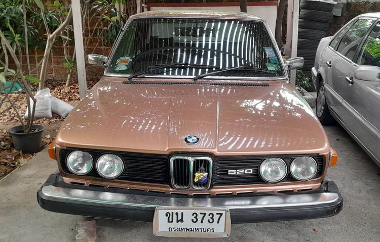 รถ BMW Classic Car รุ่นย่อยอื่นๆ สี บรอนซ์ทอง
