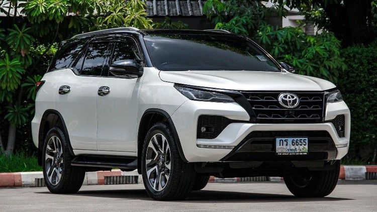TOYOTA FORTUNER,2.4  COMMANDER  ปี 2022  รูปที่ 3