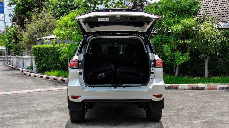 TOYOTA FORTUNER,2.4  COMMANDER  ปี 2022  รูปที่ 9