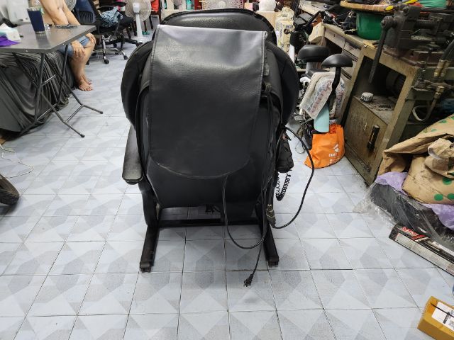 เก้าอี้นวดไฟฟ้า Welness Massage Chair รุ่น LF02B-36III Classic รูปที่ 2