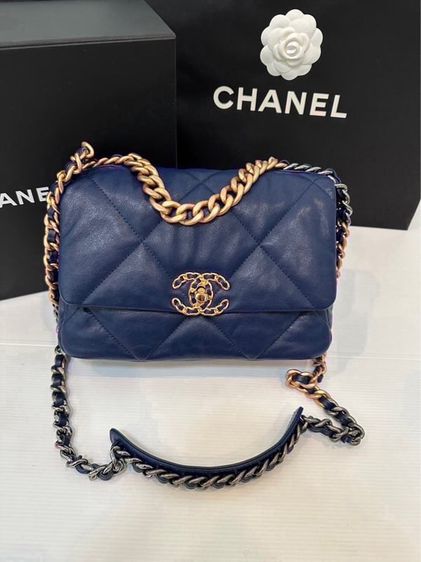 chanel 19 small size 