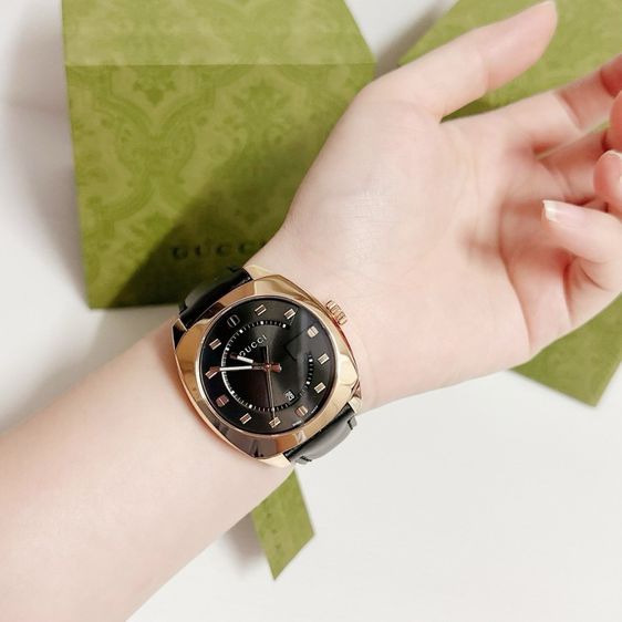 นาฬิกาข้อมือผู้ชายแบรนด์Gucci GG2570 Black Dial Rose Gold-tone Men's Watch รูปที่ 4
