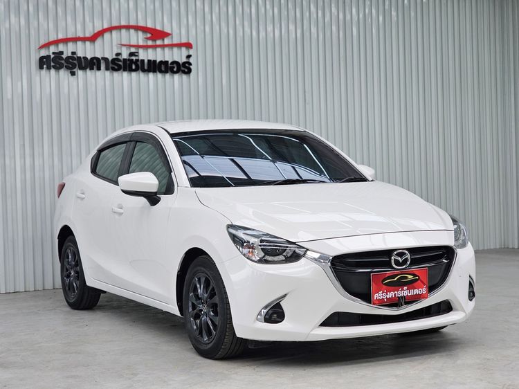 Mazda Mazda 2 2019 1.3 Sedan เบนซิน ไม่ติดแก๊ส เกียร์อัตโนมัติ ขาว รูปที่ 3