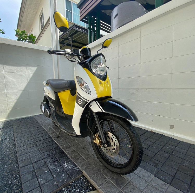 Yamaha fino หัวฉีด ปี2013 สีขาว-เหลือง-ดำ