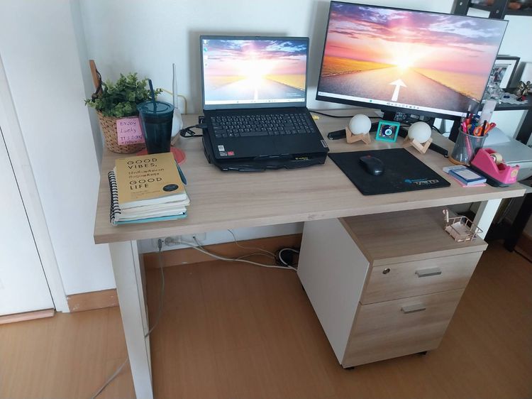 โต๊ะเรียน โต๊ะทำงาน ขนาดใหญ่