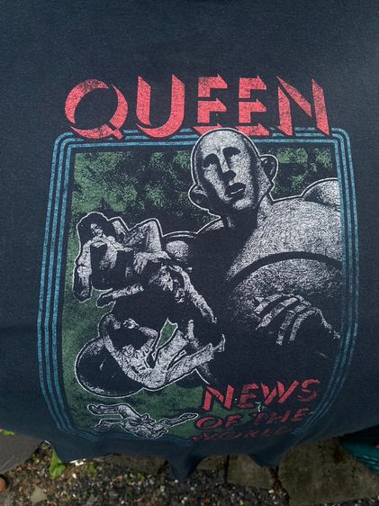 เสื้อวง Queen ปี 2013 News Of The World รูปที่ 3