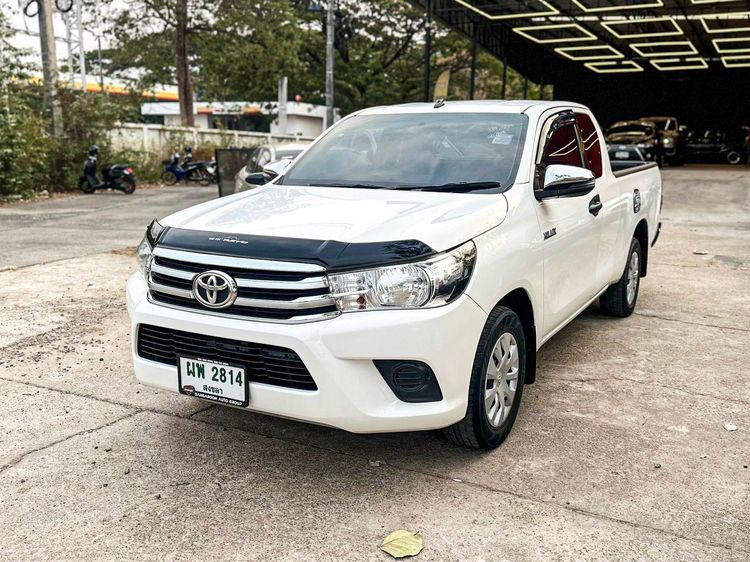 Toyota Hilux Revo 2018 2.4 J Plus Pickup ดีเซล เกียร์ธรรมดา ขาว
