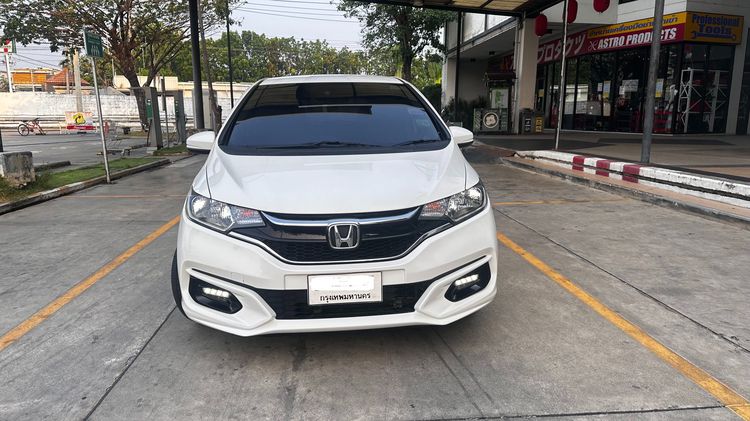 Honda Jazz 2019 1.5 V i-VTEC Sedan เบนซิน ไม่ติดแก๊ส เกียร์อัตโนมัติ ขาว