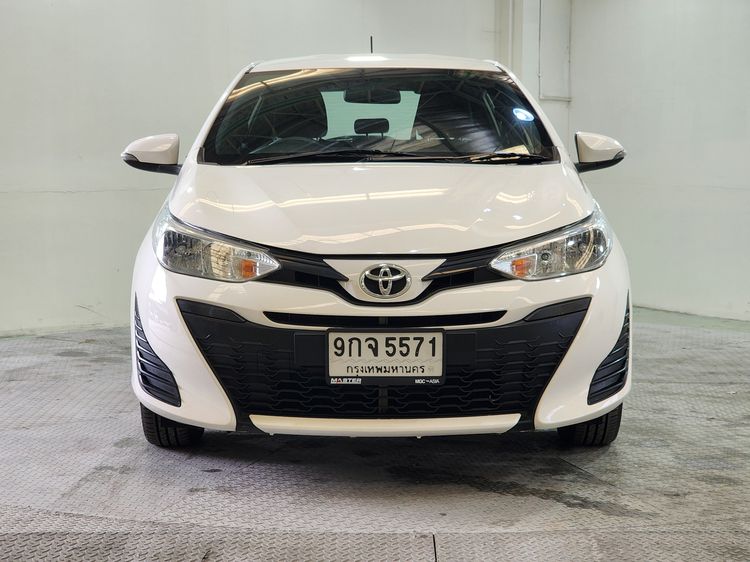 Toyota Yaris 2019 1.2 E Sedan เบนซิน เกียร์อัตโนมัติ ขาว รูปที่ 2