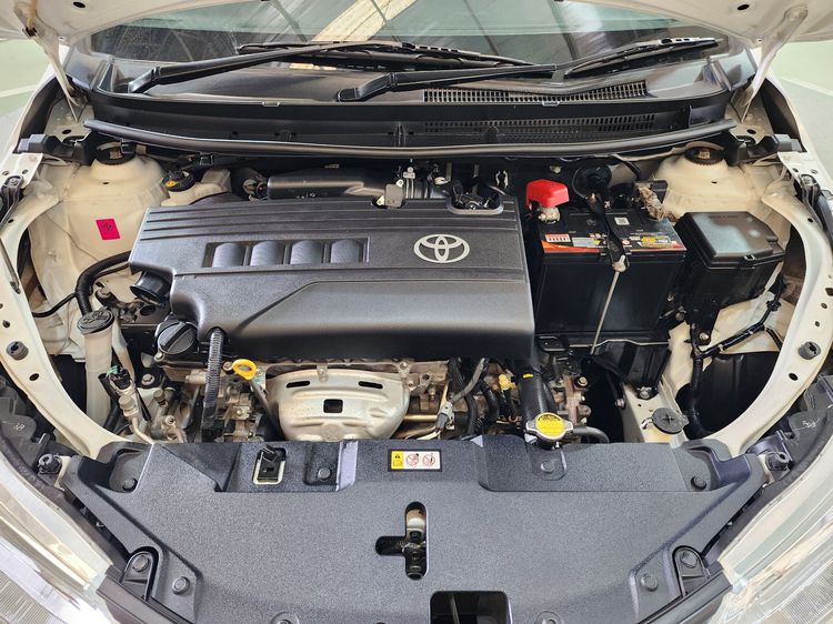 Toyota Yaris 2019 1.2 E Sedan เบนซิน เกียร์อัตโนมัติ ขาว รูปที่ 3