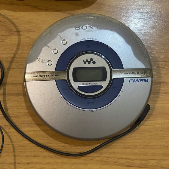 เครื่องเล่นซีดี Sony Walkman เก่า รูปที่ 2