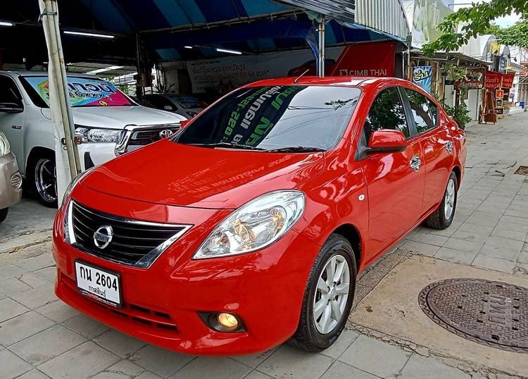 รถ Nissan Almera 1.2 ES สี แดง