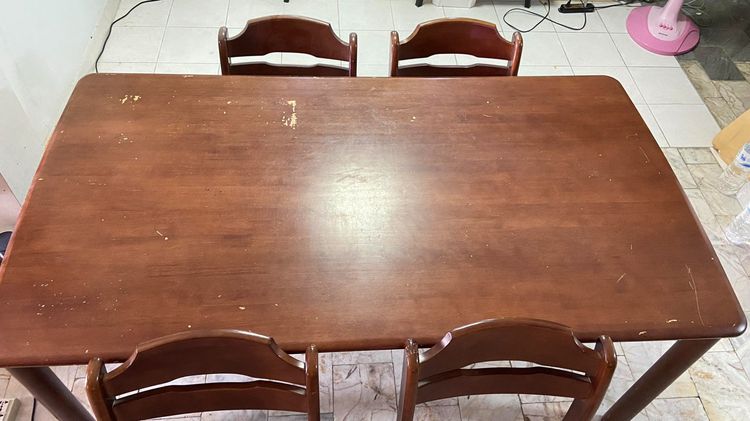 ไม้ น้ำตาล 📌โต๊ะทำงาน โต๊ะอาหาร  พร้อม เก้าอี้ 4 ตัว ยี่ห้อ APINA FURNITURE สภาพดี ครับ