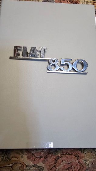  เพจหลังรถ Fiat 850 รูปที่ 1