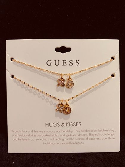 Guess แท้ เซทสร้อยข้อมือ limited Gold-Tone Heart  Bracelet Set and Gold tone Hugs Kisses  รูปที่ 2