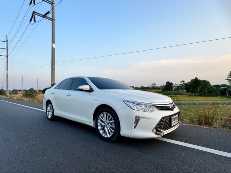 Toyota Camry 2016 2.5 Hybrid Premium Sedan เบนซิน ไม่ติดแก๊ส เกียร์อัตโนมัติ ขาว