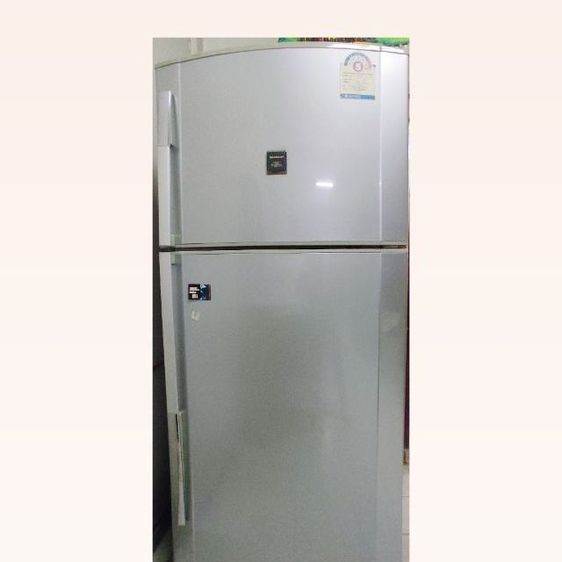 ตู้เย็น Sharp 20.5 คิว  ช่องแช่เย็นฉ่ำๆทั้ง2ชั้น สภาพสวยใช้งานได้ดีปกติทุกอย่าง  