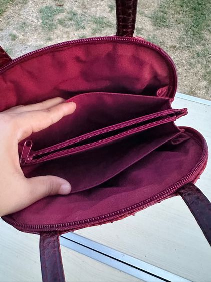 กระเป๋าหนัวงูแท้ 🐍 ทรงโดม สีแดงอมน้ำตาล  รูปที่ 12