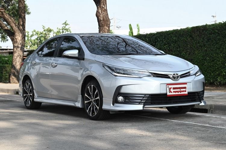 Toyota Altis 2018 1.8 Esport Sedan เบนซิน เกียร์อัตโนมัติ บรอนซ์เงิน