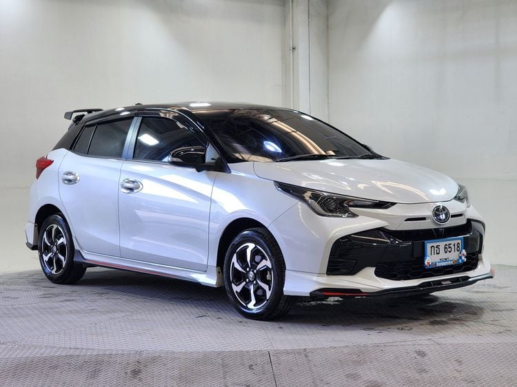 Toyota Yaris 2023 1.2 Premium Sedan เบนซิน เกียร์อัตโนมัติ ขาว