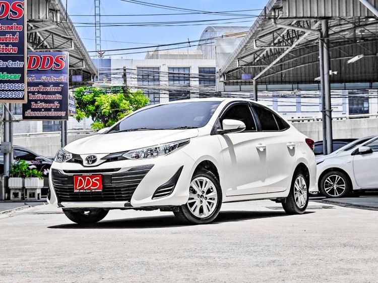 Toyota Yaris ATIV 2019 1.2 E Sedan เบนซิน เกียร์อัตโนมัติ ขาว รูปที่ 1