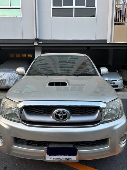 Toyota Hilux Vigo 2011 2.5 E Prerunner Pickup ดีเซล ไม่ติดแก๊ส เกียร์ธรรมดา บรอนซ์ทอง รูปที่ 2