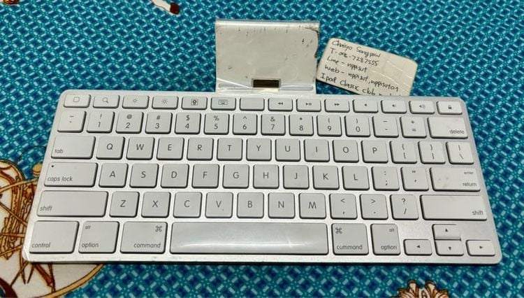 Apple keyboard for iPad iPod iPhone Dock 30Pin Model A1359  รูปที่ 1