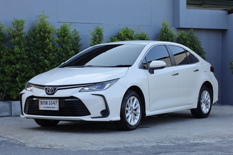 Toyota Altis 2019 1.8 Hybrid High Sedan เบนซิน ไม่ติดแก๊ส เกียร์อัตโนมัติ ขาว