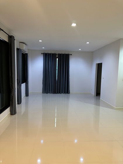 ขาย…บ้านเดียว สองชั้นตกแต่งเรียบร้อย หมู่บ้านวิสดอมกรีนทาวน์ 2 เพชรเกษม 69 ถนนเลียบคลองภาษีเจริญฝั่งใต้ 57.4 ตรว.  พื้นที่ใช้สอย 200 ตรม รูปที่ 4