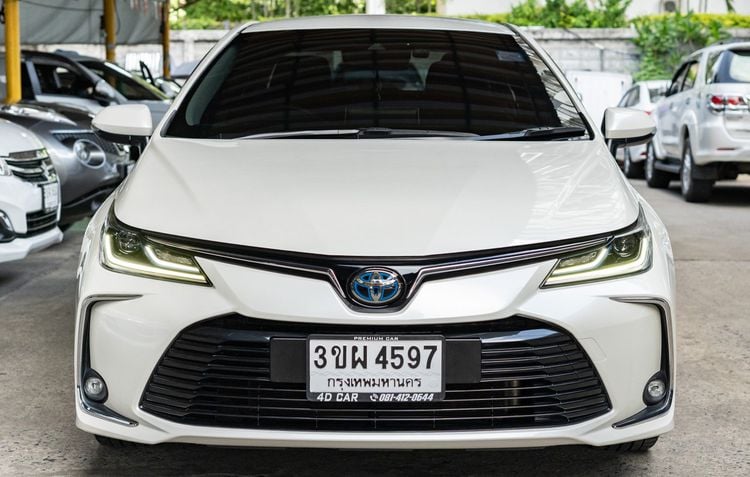 Toyota Altis 2019 1.8 Hybrid High Sedan ไฮบริด ไม่ติดแก๊ส เกียร์อัตโนมัติ ขาว