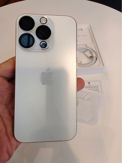 iPhone 15 Pro 256GB สีขาวสวย พึ่งซื้อ เจ้าของขายเอง สภาพแบต100 ใหม่เอี่ยมไม่มีตำหนิ สายชาร์จแท้ยังไม่แกะ ศูนย์ไทยประกันยาวๆ10เดือน ครบกล่อง รูปที่ 13
