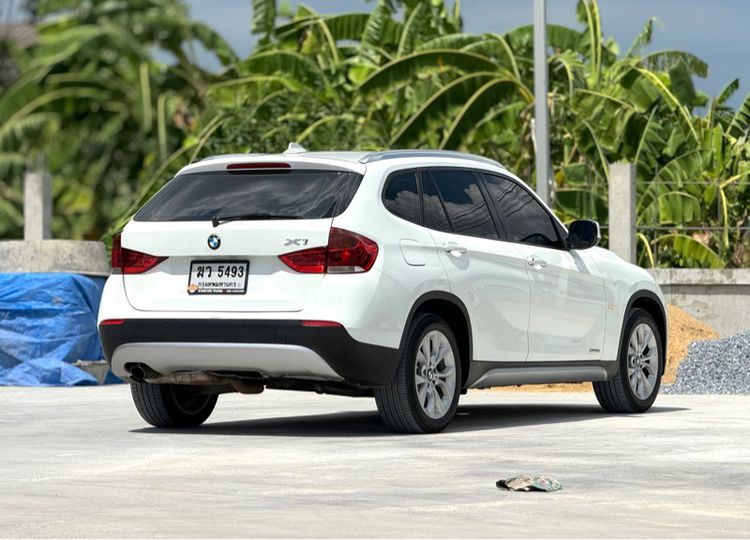 BMW X1 2012 2.0 sDrive18i Highline Utility-car เบนซิน ไม่ติดแก๊ส เกียร์อัตโนมัติ ขาว รูปที่ 4