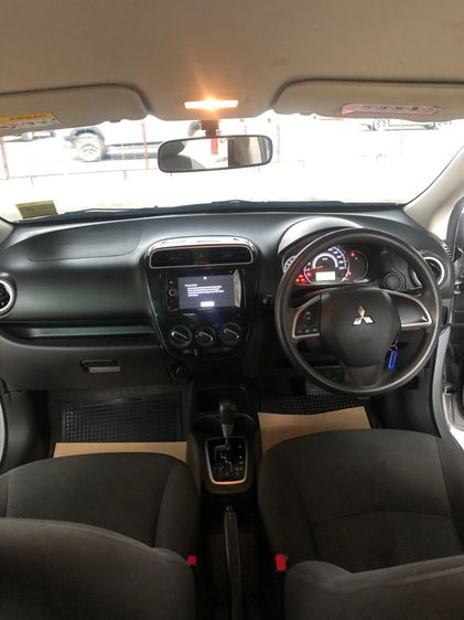 Mitsubishi Attrage 2018 1.2 GLX Sedan เบนซิน เกียร์อัตโนมัติ บรอนซ์เงิน รูปที่ 2