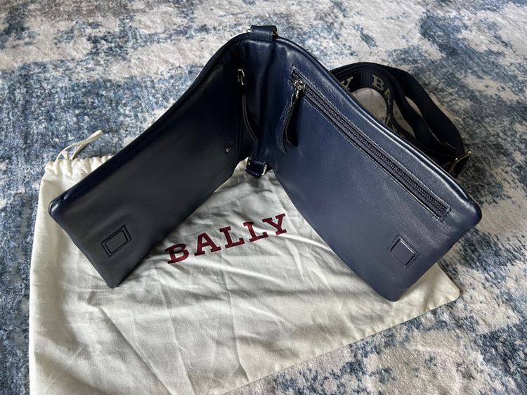Bally Leather Messenger bag (Navy) รูปที่ 8