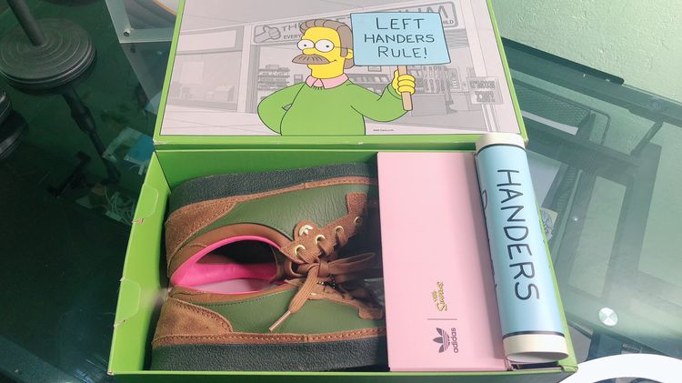 The Simpsons' x adidas McCarten Left-Handers Rule รูปที่ 5