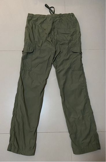 กางเกงขายาว uniqlo สีเขียวทหาร มีกระเป๋าข้าง รูปที่ 3