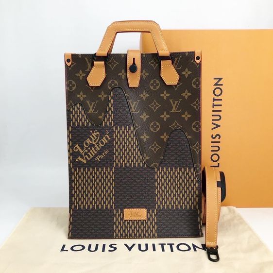 Louis Vuitton หนังแท้ ไม่ระบุ น้ำตาล กระเป๋าLV Virgil x Nigo Mini Tote Bag Limited 