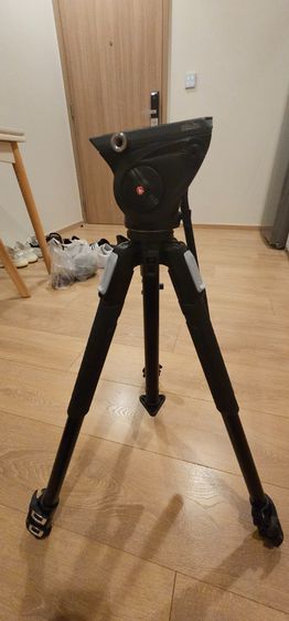 MANFROTTO MVH500AH AND 190X TRIPOD FOR SALE