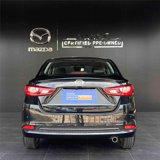 Mazda Mazda 2 2022 1.3 Skyactiv-G S Leather Sedan Sedan เบนซิน ไม่ติดแก๊ส เกียร์อัตโนมัติ ดำ รูปที่ 2