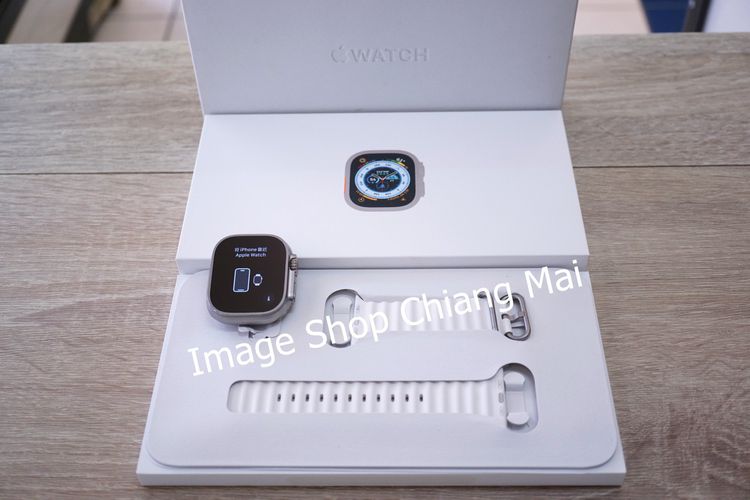 Apple Watch Ultra GPS + Cellular 49mm Titanium White ครบกล่อง  รูปที่ 1