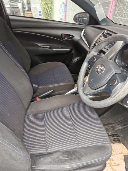 Toyota Yaris 2018 1.2 Sport Hatchback Sedan ไฮบริด เกียร์อัตโนมัติ ดำ รูปที่ 2