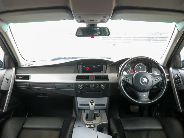 BMW Series 5 2006 525i Sedan เบนซิน ไม่ติดแก๊ส เกียร์อัตโนมัติ ดำ รูปที่ 2